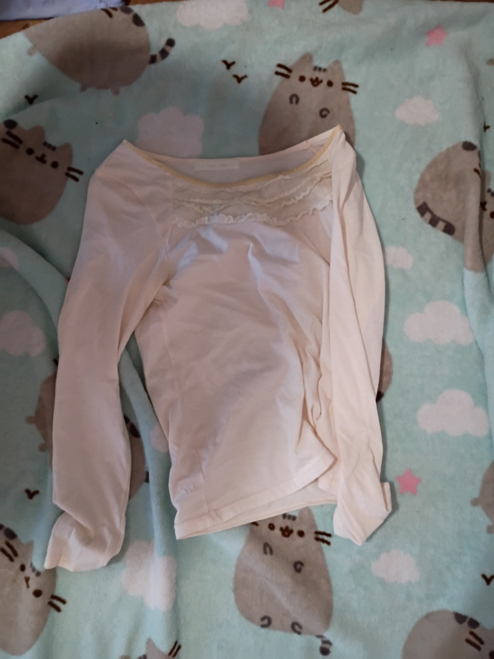 Women's Long Sleeve Lace-Trim Thermal Top - Cream